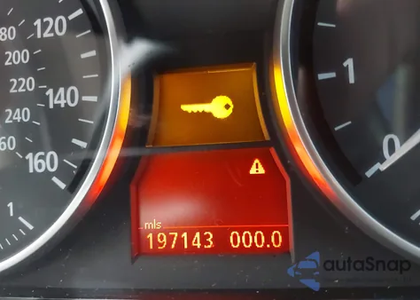 2006 BMW 325I z USA, uszkodzony, nr VIN WBAVB13516KR64646